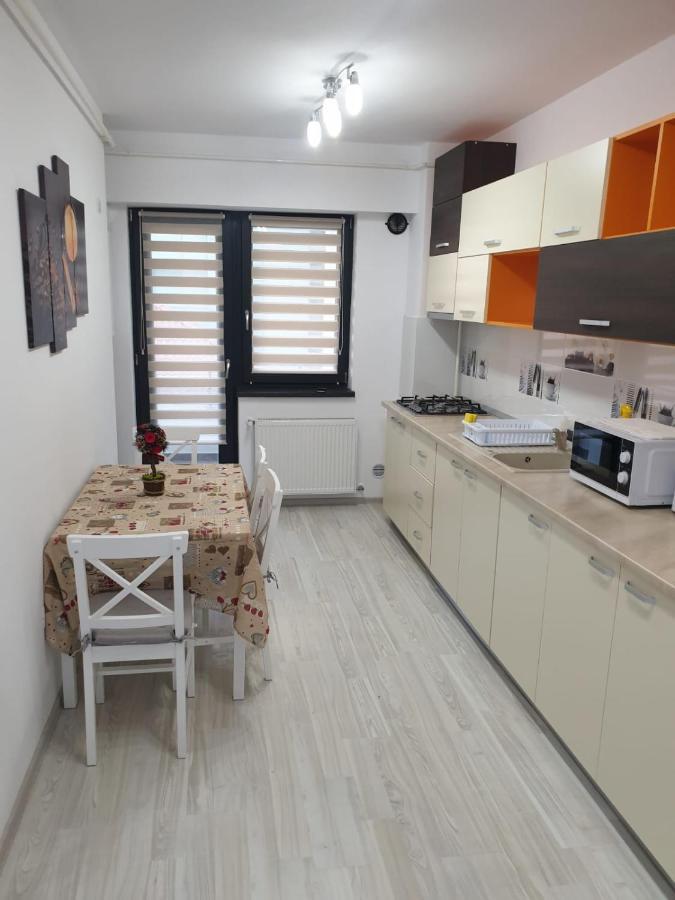 Topaz Central Apartment Bacău Exterior foto
